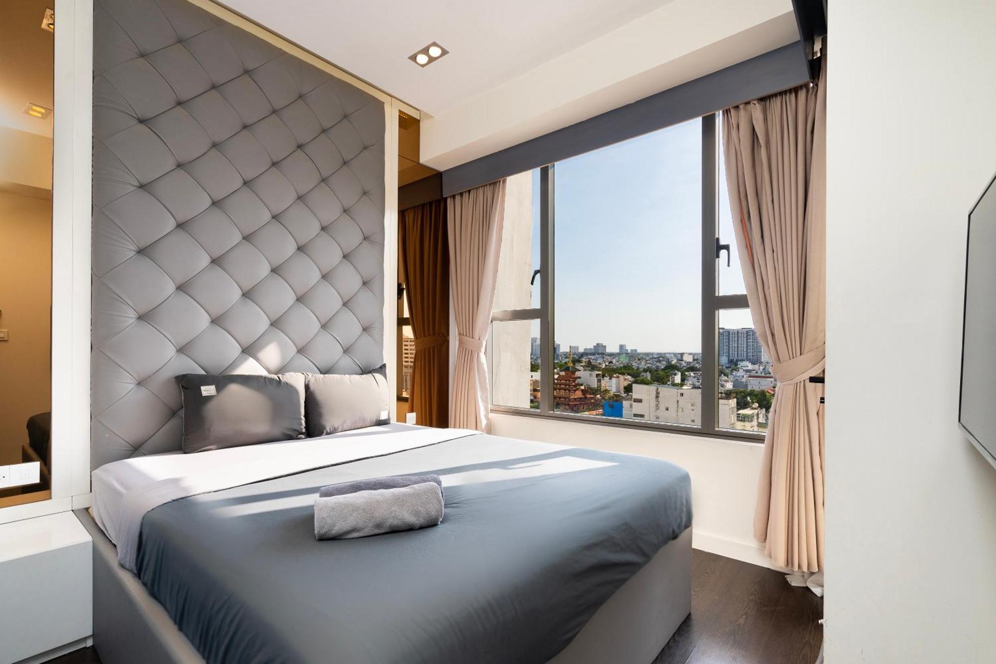Awesome Rivergate Apartment - Cbd In Hcm City Хошимин Экстерьер фото